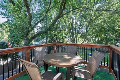 Welcome Home (+ your pup) MSU 2 mi