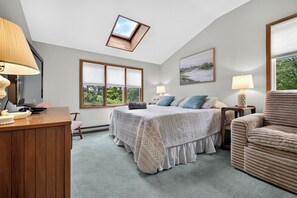 4 bedrooms, travel cot, free WiFi, bed sheets