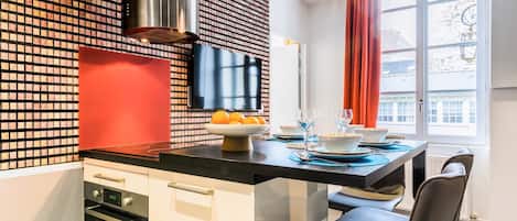 تناول الطعام