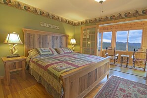 3 室のベッドルーム、アイロン / アイロン台、WiFi (無料)、ベッドシーツ