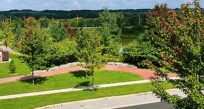 Entire 3 Bedroom Townhouse in Markham