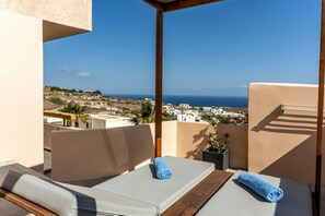 Deluxe Suite, Sea View (& private jetted tub) | Terrace/patio
