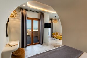 Living area - Perla Nera Suites (Santorini)