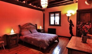 Familjerum - flera sängar - icke-rökare (Naranja) | Gratis barnsängar, gratis wi-fi och sängkläder