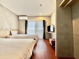 基础双床房 | 熨斗/熨板、免费 WiFi