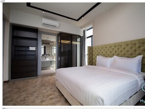 Desk, blackout drapes, iron/ironing board, free WiFi