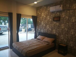 Standard Double Room | Free WiFi - Solar Ville (Chiang Mai)