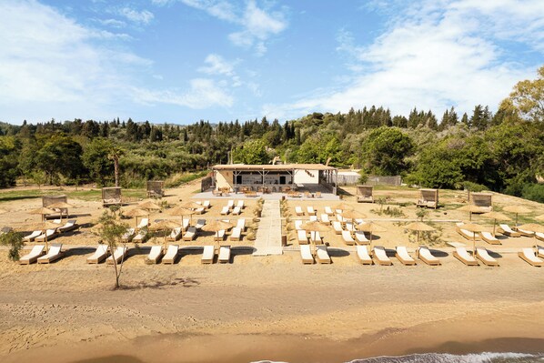 Playa privada y bar en la playa 