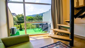 Free toiletries, hair dryer, slippers, towels - Hotel Aisi (Borjomi)
