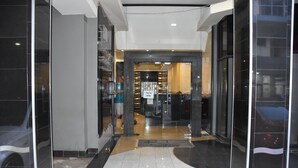 Unclassified image, 5 of 16, button - Ridgeton Towers (Umhlanga)