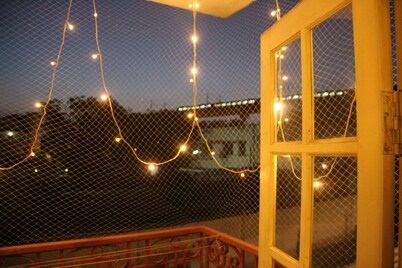 "Jaipur Apartment Stays" S2 Secluded 2 BHK Apartment Leafy central Civil Lines