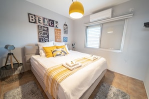 Comfort Apartment, Non Smoking, Sea View | 2 bedrooms, Egyptian cotton sheets, premium bedding, iron/ironing board