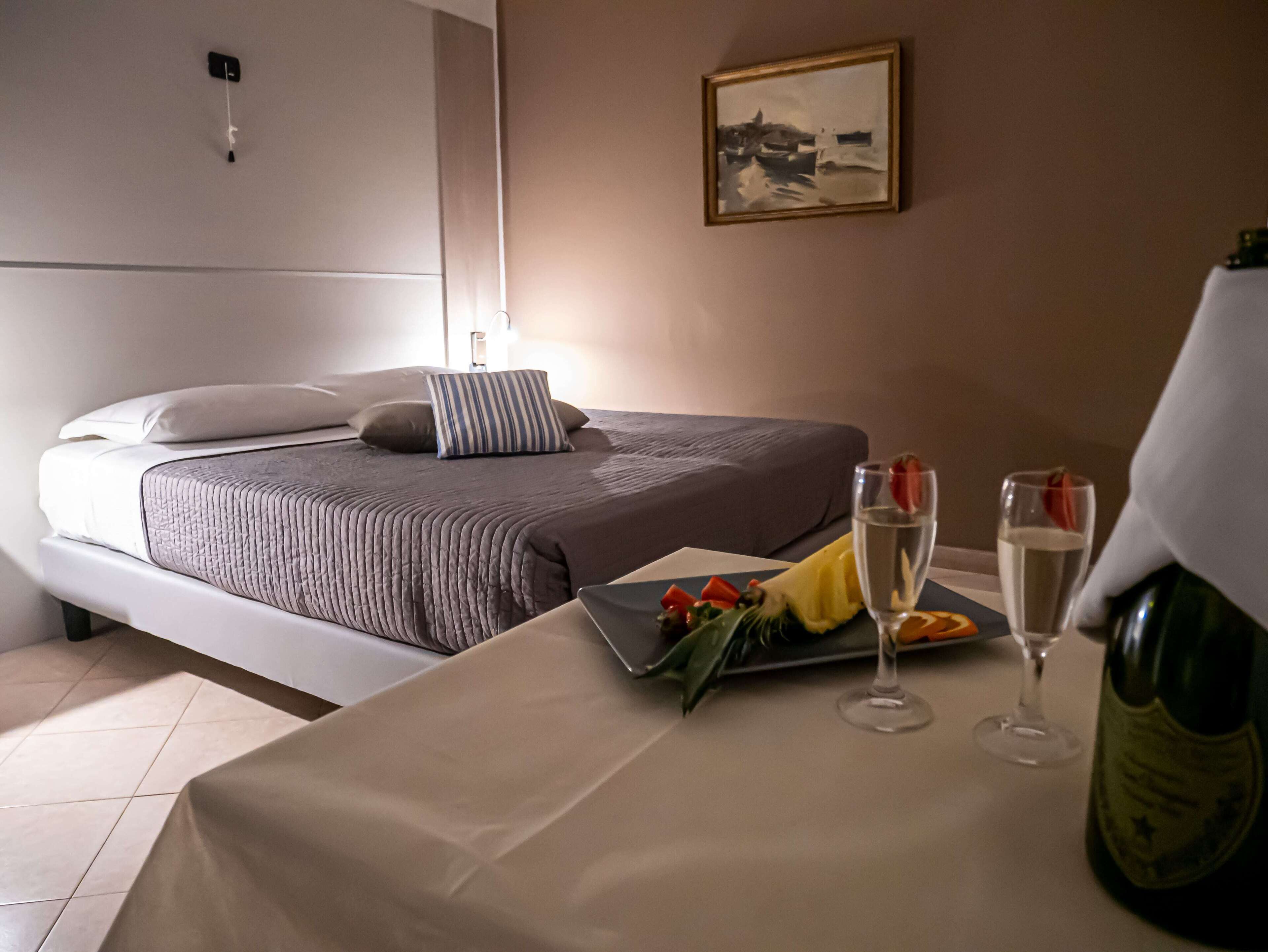 Premium bedding, soundproofing, WiFi (free), bed sheets