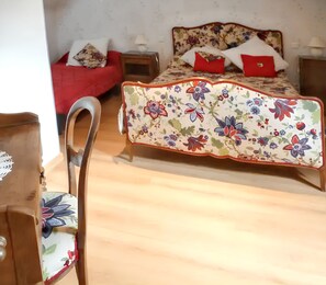 4 Schlafzimmer, Bügeleisen/Bügelbrett, Reisekinderbett, kostenloses WLAN