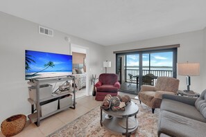 Living area - Beachfront 2B/2B Vacation Condo At Carlos Pointe Resort With Amazing Views! World Famous Sunsets! Southern Tip of Island! (Fort Myers Beach)