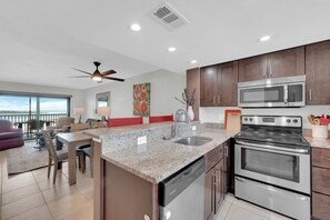 Private kitchen - Beachfront 2B/2B Vacation Condo At Carlos Pointe Resort With Amazing Views! World Famous Sunsets! Southern Tip of Island! (Fort Myers Beach)