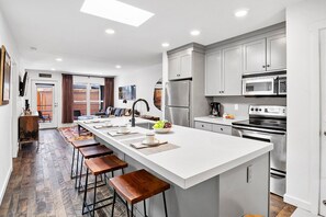Fridge, microwave, oven, stovetop - Can't Beat Location! Enjoy the Balcony, Close to Gondola & Town Park (Telluride)