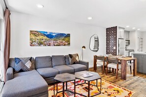 TV, books, stereo - Can't Beat Location! Enjoy the Balcony, Close to Gondola & Town Park (Telluride)