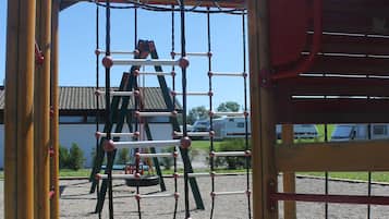 Children’s play area – outdoor