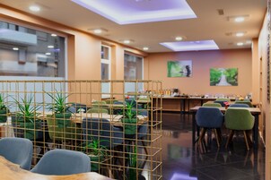 Daily buffet breakfast (EUR 11.90 per person)