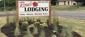 Rose's Lodging