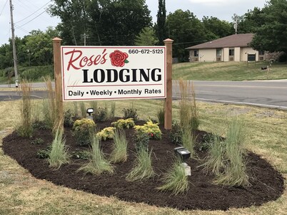 Rose's Lodging