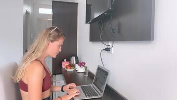 Coffres-forts dans les chambres, rideaux occultants, Wi-Fi gratuit