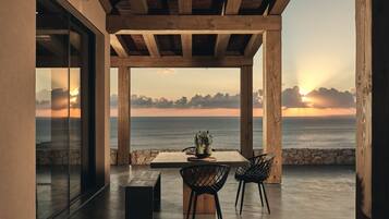 Vila Mewah, kolam renang pribadi (West) | Teras/patio