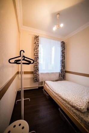 Hypo-allergenic bedding, down comforters, in-room safe, blackout drapes - Hostel Tower 31/18 (Minsk)