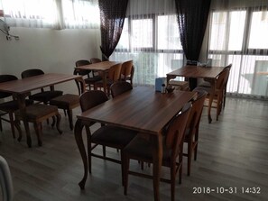 Tägliches inbegriffenes Frühstücksbuffet