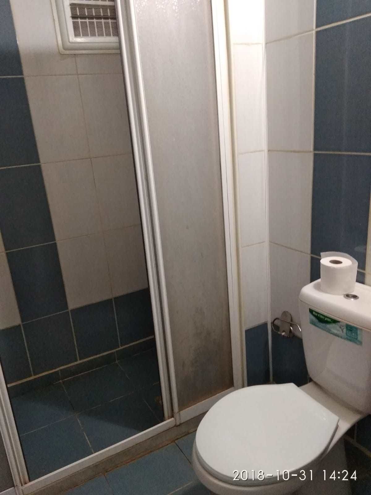 shower, free toiletries, hair dryer, slippers