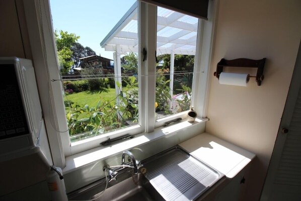 Interior - Cottage - Whanarua Bay Cottages (Te Kaha)