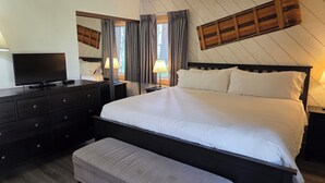 Room - Snowcreek Resort Vacation Rental 201 (Mammoth Lakes)