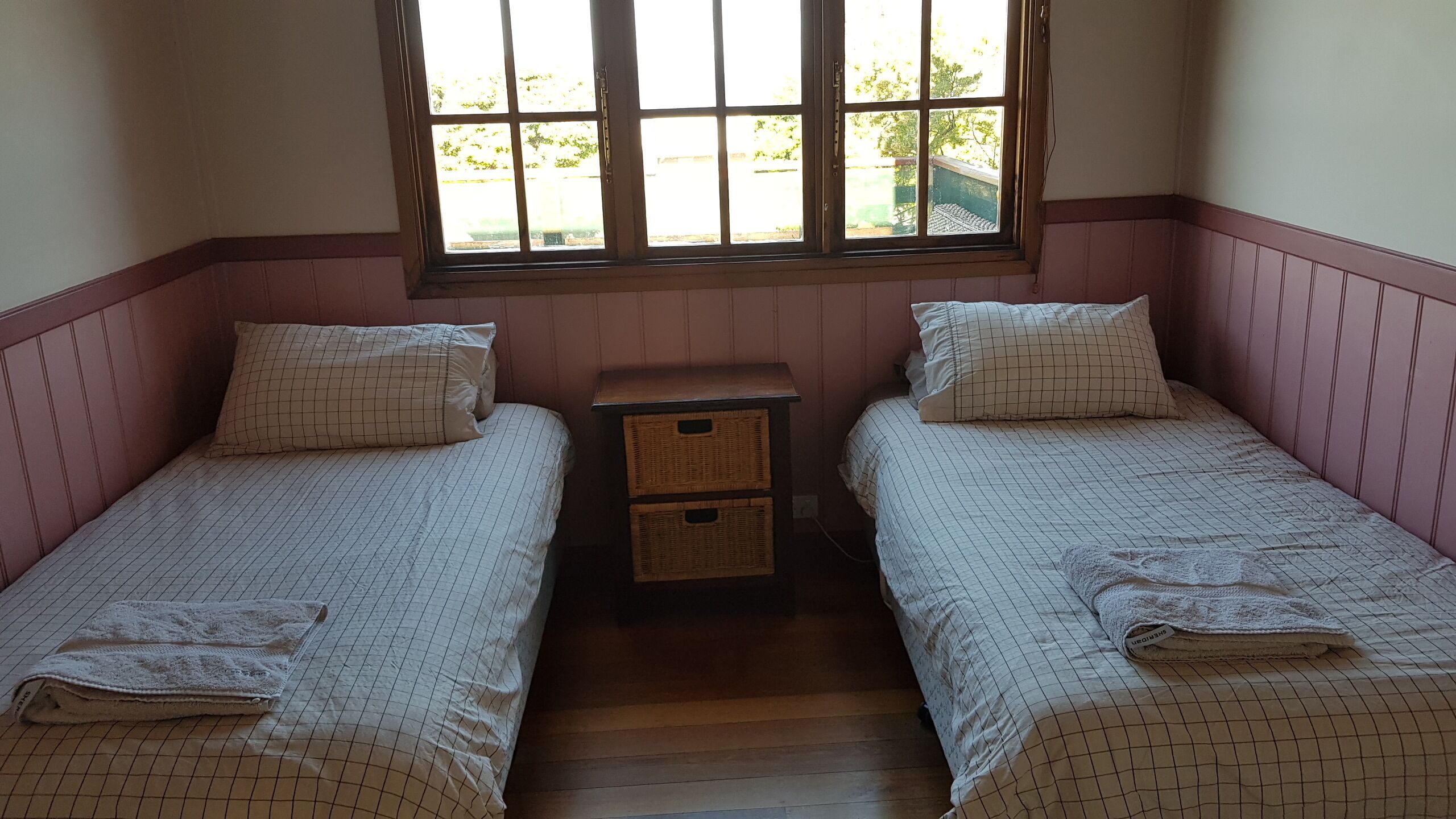 Cedar Cottages Blackmans Bay - Cedar Cottage — image 10