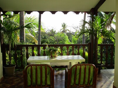 Marina Villa. Ocean & Greenery. Saint Gilles les Bains. Boucan Canot Beach.