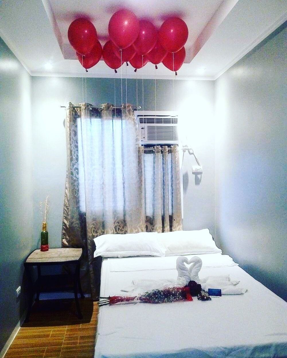 standard double room | minibar, desk, blackout curtains, soundproofing