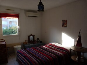3 bedrooms, WiFi, bed sheets