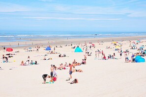 Beach nearby - House in the heart of the resort... Relaxation and rest assured 900 m from the beach (Fort-Mahon-Plage)