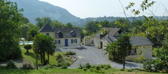 Gite at the foot of the Pyrenees, heated pool, WIFI, games room - Fitness