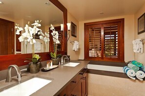 Combined shower/tub, hair dryer, towels, soap
