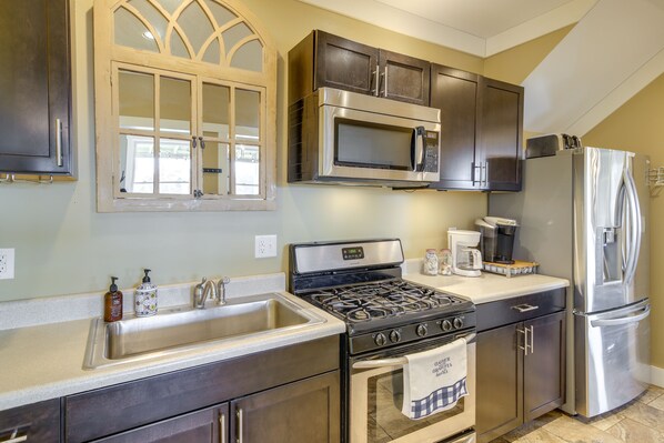 微波炉、烤箱、炉灶、洗碗机