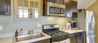 FARM STAY Milkbarn Milkhouse Barndo Highland Cows Ducks Chickens