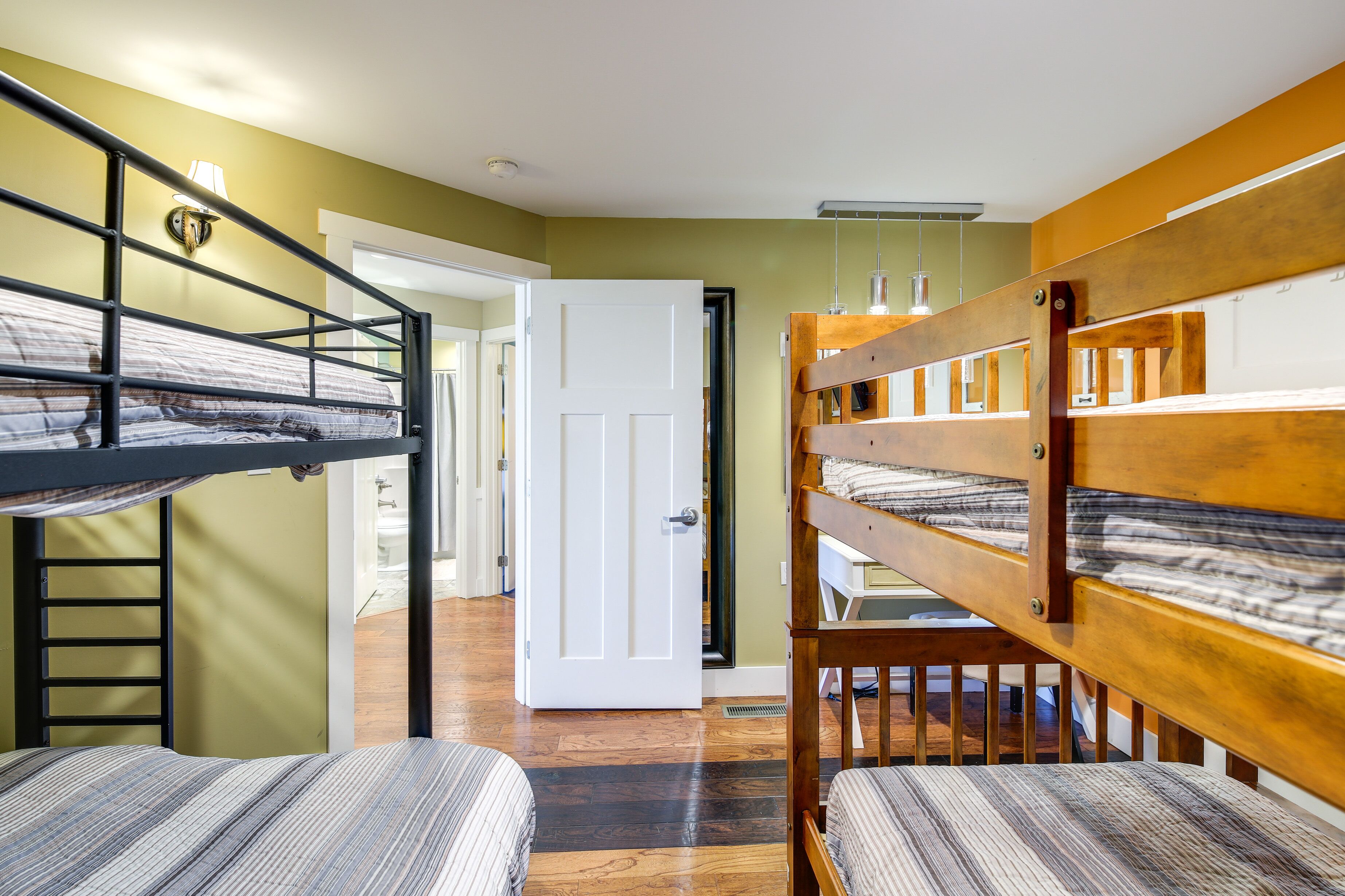 4 soveværelser, strygejern/strygebræt, gratis Wi-Fi, sengetøj