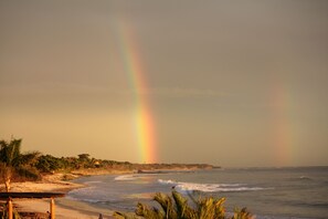 På stranden