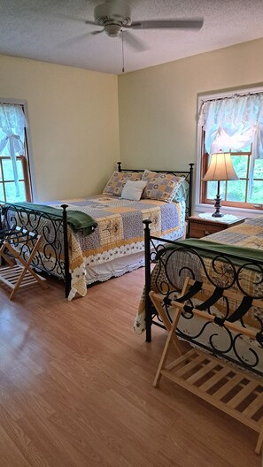 4 Schlafzimmer, Bügeleisen/Bügelbrett, WLAN, Bettwäsche