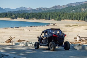 Beach - Mtn Family Cabin w/ Stunning Views/Spa+ Winter Savings! (Ronald)