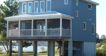 Relax, Refresh, Renew..Waterfront Cottage..Near Williamsburg