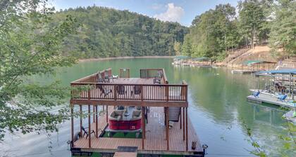 9/9 Lakefront/Mountains/Woods - Protected Cove - Private Dock