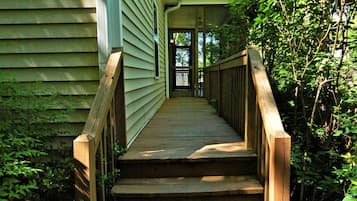 Enceinte de lâhĂ©bergement