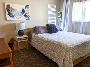 4 bedrooms, desk, iron/ironing board, travel crib